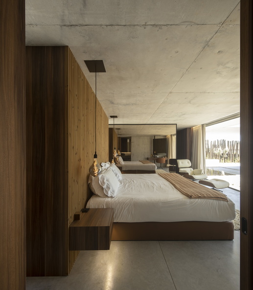 Lunawood Thermowood_Interior_EV House_Portugal_2020_3.jpg
